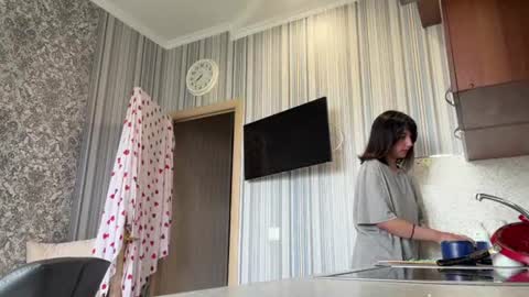 Riza online show from 06-25-26, 07:02