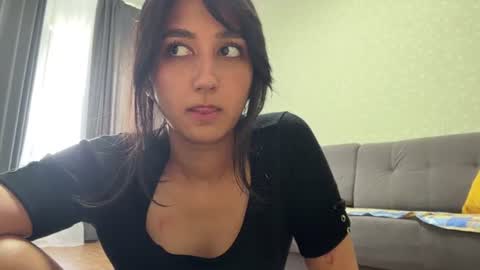 Riza online show from 06-27-26, 12:22