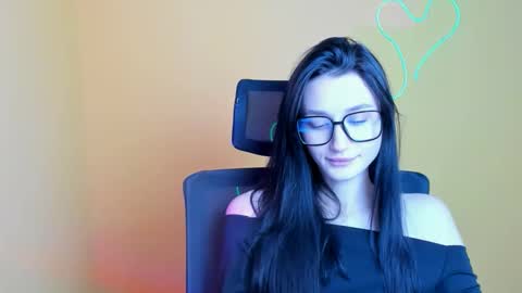 Taya online show from 11-24-25, 06:35