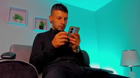 tayer_bennet online show from 09-19-25, 03:52