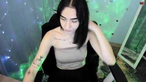 Tayla online show from 11-20-25, 07:52