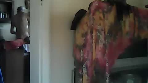 Snapshot of taylor3made chatting on 01-08-25, 10:37 taylor3made online show from 01-08-25, 10:37