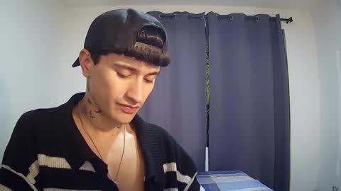 Snapshot of taylor_024 chatting on 05-28-26, 06:54 independent model online show from 05-28-26, 06:54