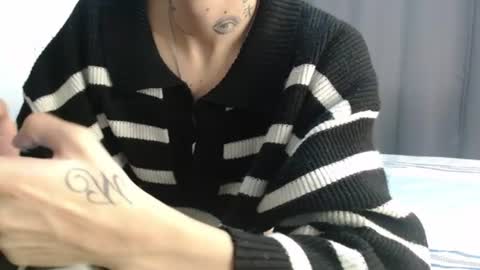 independent model online show from 06-19-26, 03:11