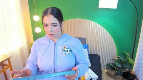 Taylor Bennet online show from 09-26-25, 12:09