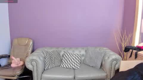 Taylor Bennet online show from 10-08-25, 12:14