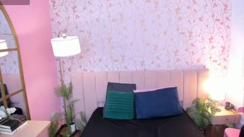 Taylor Bennet online show from 04-26-26, 11:52