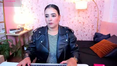Taylor Bennet online show from 07-27-26, 12:12