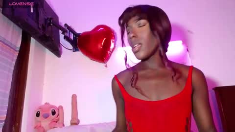 Snapshot of taylor_hot85 chatting on 10-11-25, 02:44 taylor hot online show from 10-11-25, 02:44