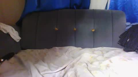 Snapshot of taylor_swift09 chatting on 01-10-26, 10:25 taylor_swift09 online show from 01-10-26, 10:25