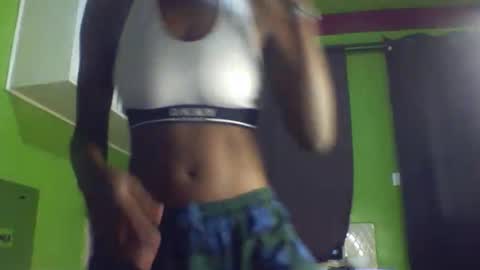 Snapshot of taylor_swift09 chatting on 02-15-26, 10:28 taylor_swift09 online show from 02-15-26, 10:28