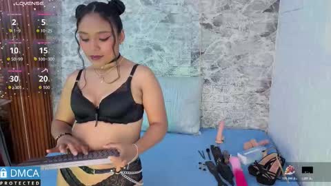 Tay online show from 11-06-25, 02:45