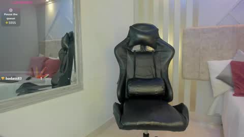 Snapshot of tayra_pradit chatting on 09-08-25, 08:19 tayra online show from 09-08-25, 08:19