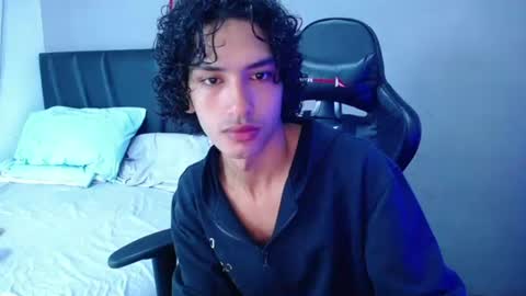 Tayron online show from 06-14-26, 03:58