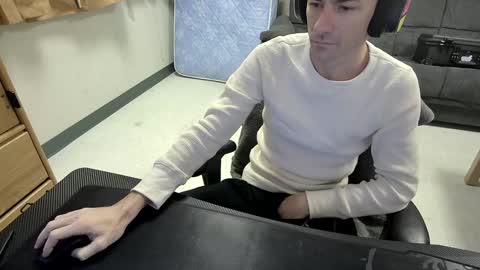 Snapshot of tbone_93 chatting on 12-08-24, 07:54 Tbone online show from 12-08-24, 07:54