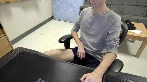 Snapshot of tbone_93 chatting on 12-12-24, 11:40 Tbone online show from 12-12-24, 11:40