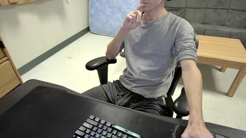 Snapshot of tbone_93 chatting on 12-13-24, 07:25 Tbone online show from 12-13-24, 07:25