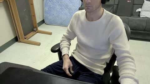 Snapshot of tbone_93 chatting on 12-21-24, 01:10 Tbone online show from 12-21-24, 01:10