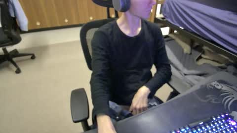 Snapshot of tbone_93 chatting on 10-17-25, 01:53 Tbone online show from 10-17-25, 01:53