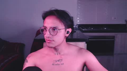 Snapshot of te0__0 chatting on 02-20-25, 07:23 Teo independent model online show from 02-20-25, 07:23