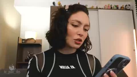 Leo and Luna online show from 09-15-25, 04:40