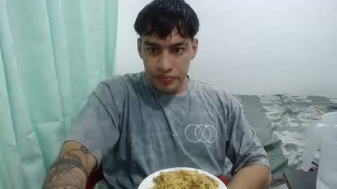 team23hot0 online show from 01-01-25, 04:18