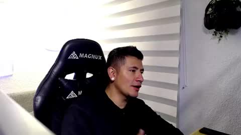 DYNAMITE DUO69 online show from 06-12-26, 12:04
