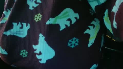 Snapshot of tease_artist chatting on 02-16-25, 05:04 Reina online show from 02-16-25, 05:04