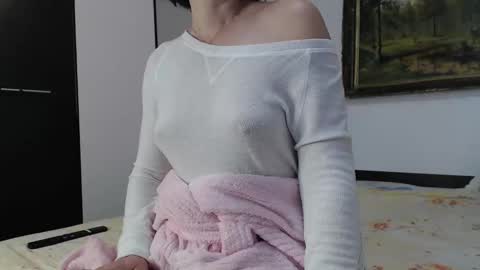 Snapshot of teasexpert4444 chatting on 02-14-25, 12:14 ALICIA--- online show from 02-14-25, 12:14