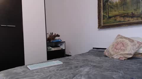 Snapshot of teasexpert4444 chatting on 02-19-25, 11:06 ALICIA--- online show from 02-19-25, 11:06