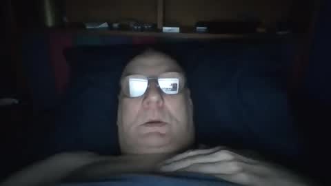 Mark online show from 10-21-25, 05:41