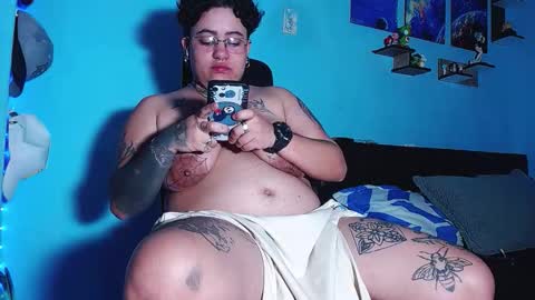 Snapshot of techno_420 chatting on 01-18-26, 12:25 Charlee He online show from 01-18-26, 12:25