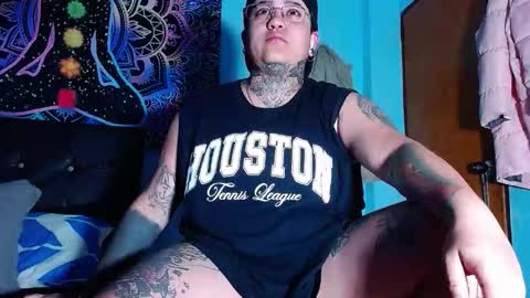 Snapshot of techno_420 chatting on 02-06-26, 09:56 Charlee He online show from 02-06-26, 09:56