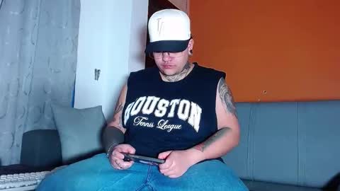 Snapshot of techno_420 chatting on 03-02-26, 10:22 Charlee He online show from 03-02-26, 10:22