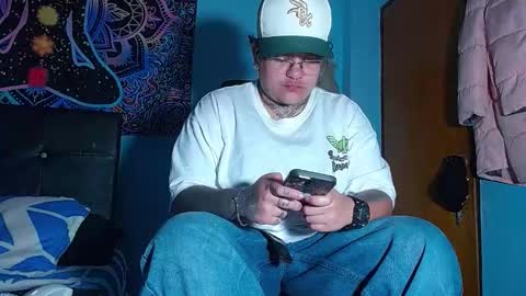 Snapshot of techno_420 chatting on 03-04-26, 12:49 Charlee He online show from 03-04-26, 12:49