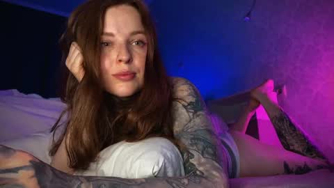 Mary     X TechnoElfff  INST    fansly kissmary online show from 12-18-24, 05:10