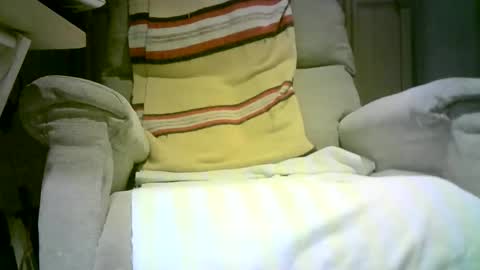 Snapshot of ted160 chatting on 11-19-25, 02:39 ted160 online show from 11-19-25, 02:39