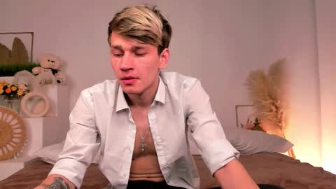 Snapshot of ted_lunn chatting on 03-06-26, 04:20 Ted online show from 03-06-26, 04:20