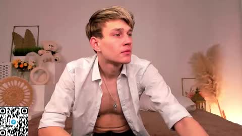 Snapshot of ted_lunn chatting on 03-08-26, 04:16 Ted online show from 03-08-26, 04:16