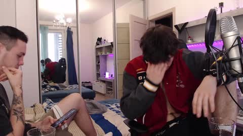 Snapshot of teddy_mode chatting on 12-10-24, 10:17 Teddy online show from 12-10-24, 10:17