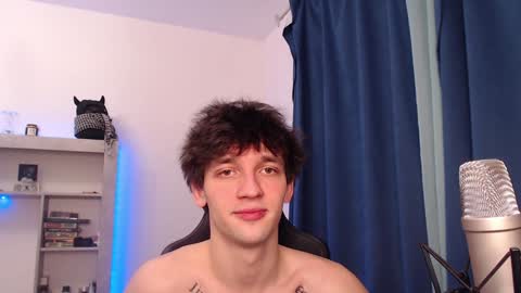 Snapshot of teddy_mode chatting on 12-18-24, 12:10 Teddy online show from 12-18-24, 12:10