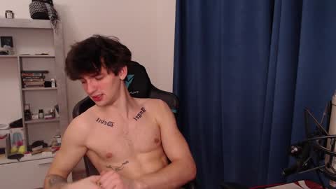 Snapshot of teddy_mode chatting on 12-30-24, 11:28 Teddy online show from 12-30-24, 11:28