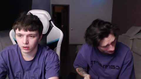 Snapshot of teddy_mode chatting on 01-24-25, 03:45 Teddy online show from 01-24-25, 03:45