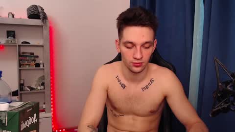 Snapshot of teddy_mode chatting on 02-01-25, 10:05 Teddy online show from 02-01-25, 10:05