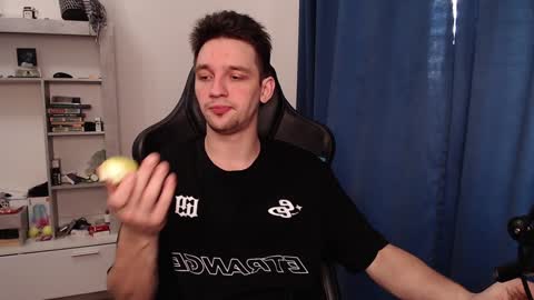 Snapshot of teddy_mode chatting on 02-05-25, 11:55 Teddy online show from 02-05-25, 11:55