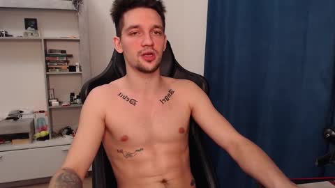 Snapshot of teddy_mode chatting on 02-13-25, 08:24 Teddy online show from 02-13-25, 08:24