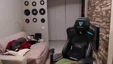 Teddy online show from 11-29-25, 03:31