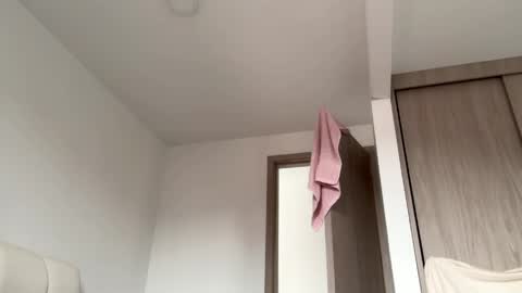 Amy No penetration Virgiin giirl online show from 05-21-26, 12:23