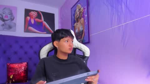 Snapshot of tefi_meow chatting on 09-13-25, 11:21 Stefani  online show from 09-13-25, 11:21