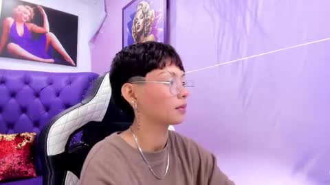 Snapshot of tefi_meow chatting on 09-25-25, 11:47 Stefani  online show from 09-25-25, 11:47